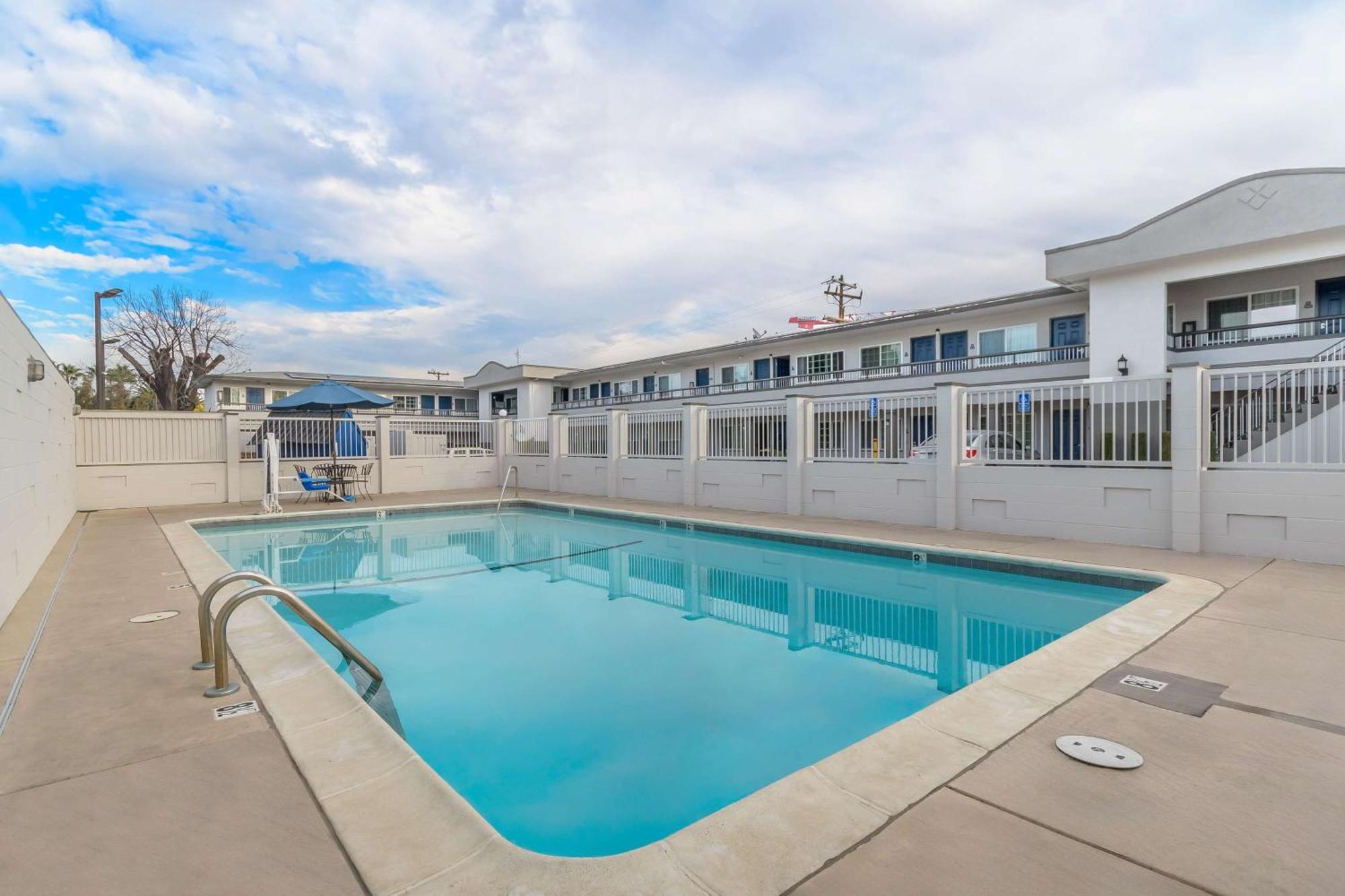Motel 6-San Jose, Ca - Convention Center Extérieur photo
